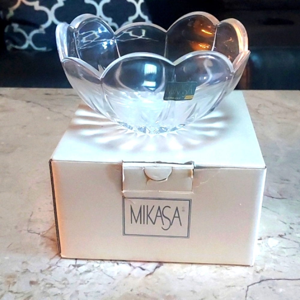 NEW Mikasa 🤍 Crystal Glass Universal Bowl.